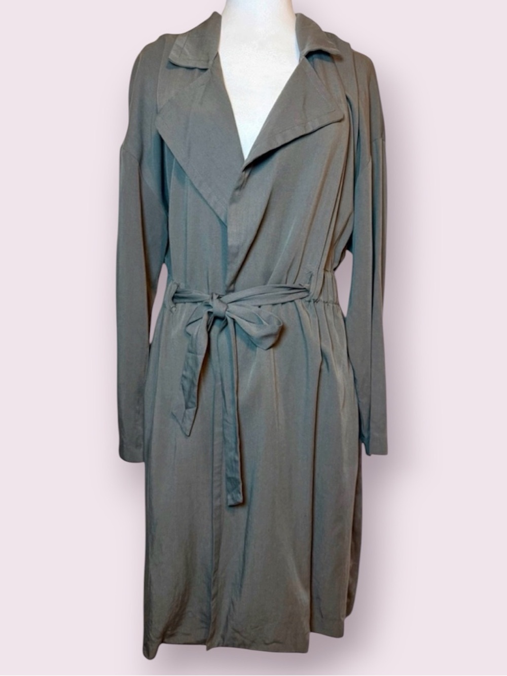 ASTR The Label Lightweight Gray Trench Coat Size Medium